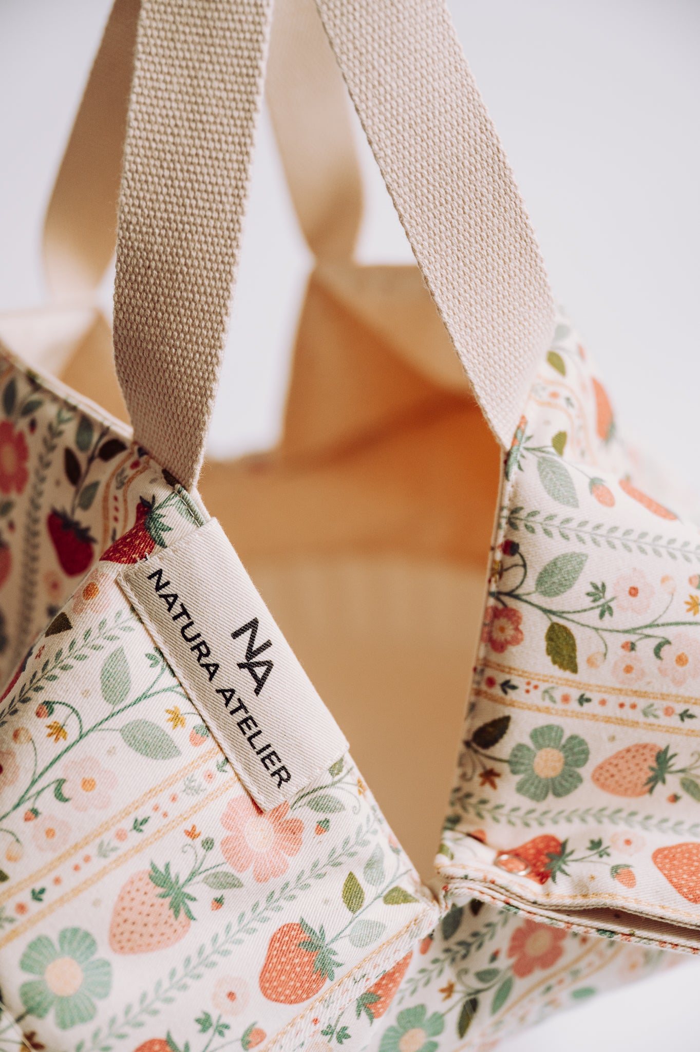 Vintage Strawberries Cake Carrier Bag NAtura Atelier brand label