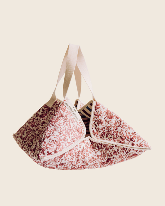 Toile de Jouy pattern cake carrier bag