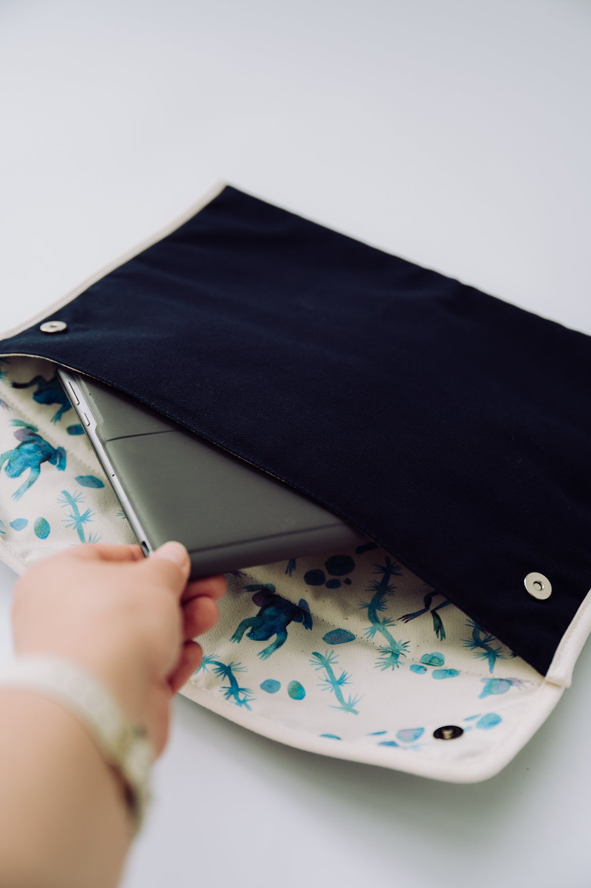 Etui na laptopa 14" – Navy Amphibian
