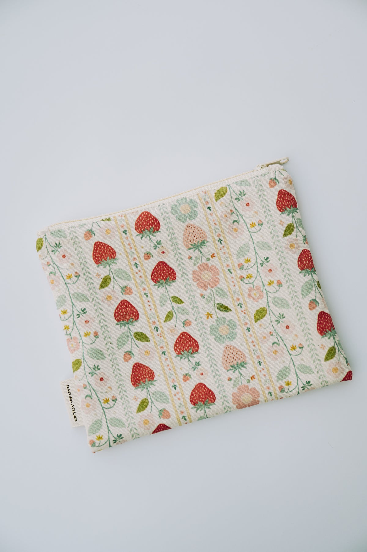 Flache Pouch -  Vintage-Erdbeeren